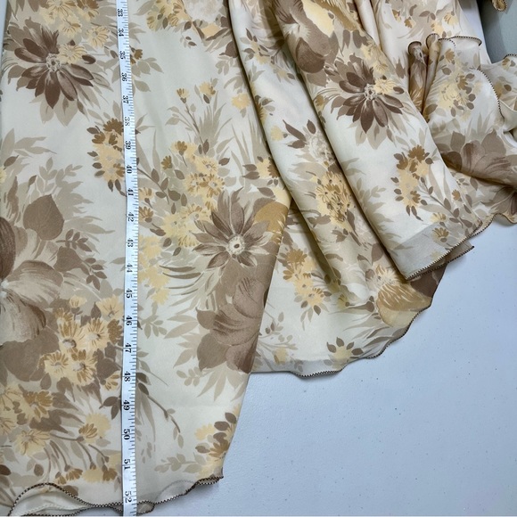 Vintage Robe in Amazing Brown/Neutral Floral Print with Lace Details Handmade - Picture 9 of 11